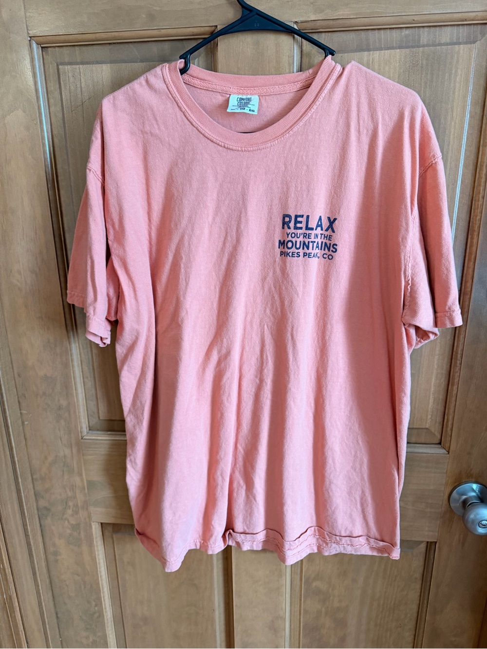 Relax Mountains Graphic Tee - Coral Pink